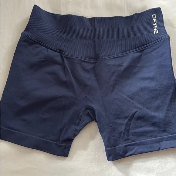 Seamless Gray Leggings + Blue Shorts - Picture 6 of 6